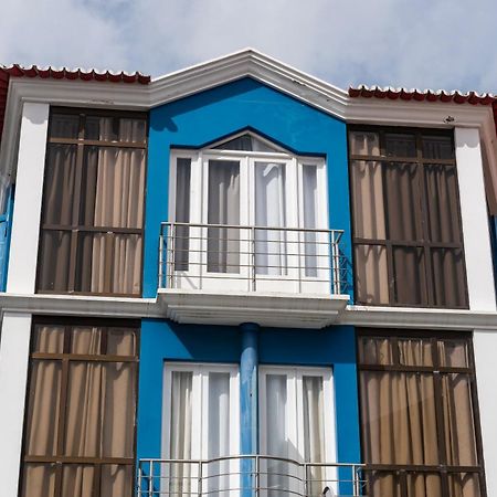 Central Guest House 蓬塔德尔加达 外观 照片